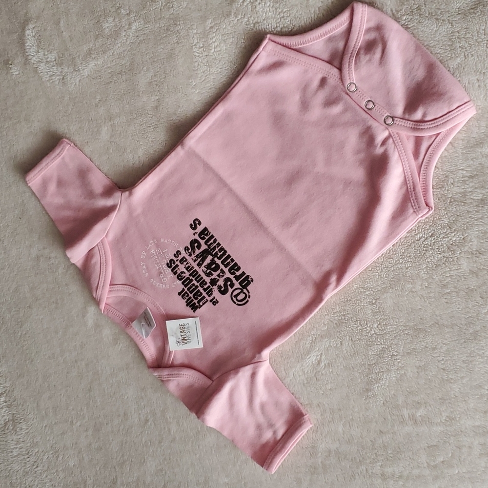 💖 4/$25 NWT Baby Bodysuit,What Happens at Grandma's ... (12-18 months)